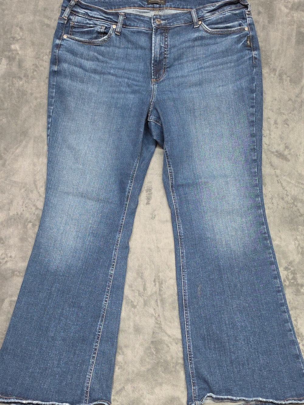 Silver Jeans Medium Blue Flare Leg Jeans Sz 20W